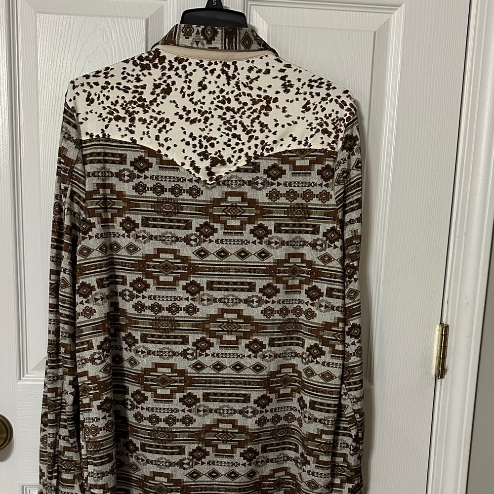 Sterling & Stitch Cream, Brown, Gray Print Shirt - Picture 7 of 8